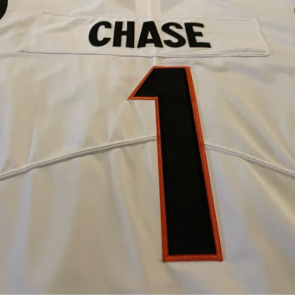 Cincinnati Bengals White Jamar Chase Jersey w/ SB LVI Patch - Picture 8 of 9